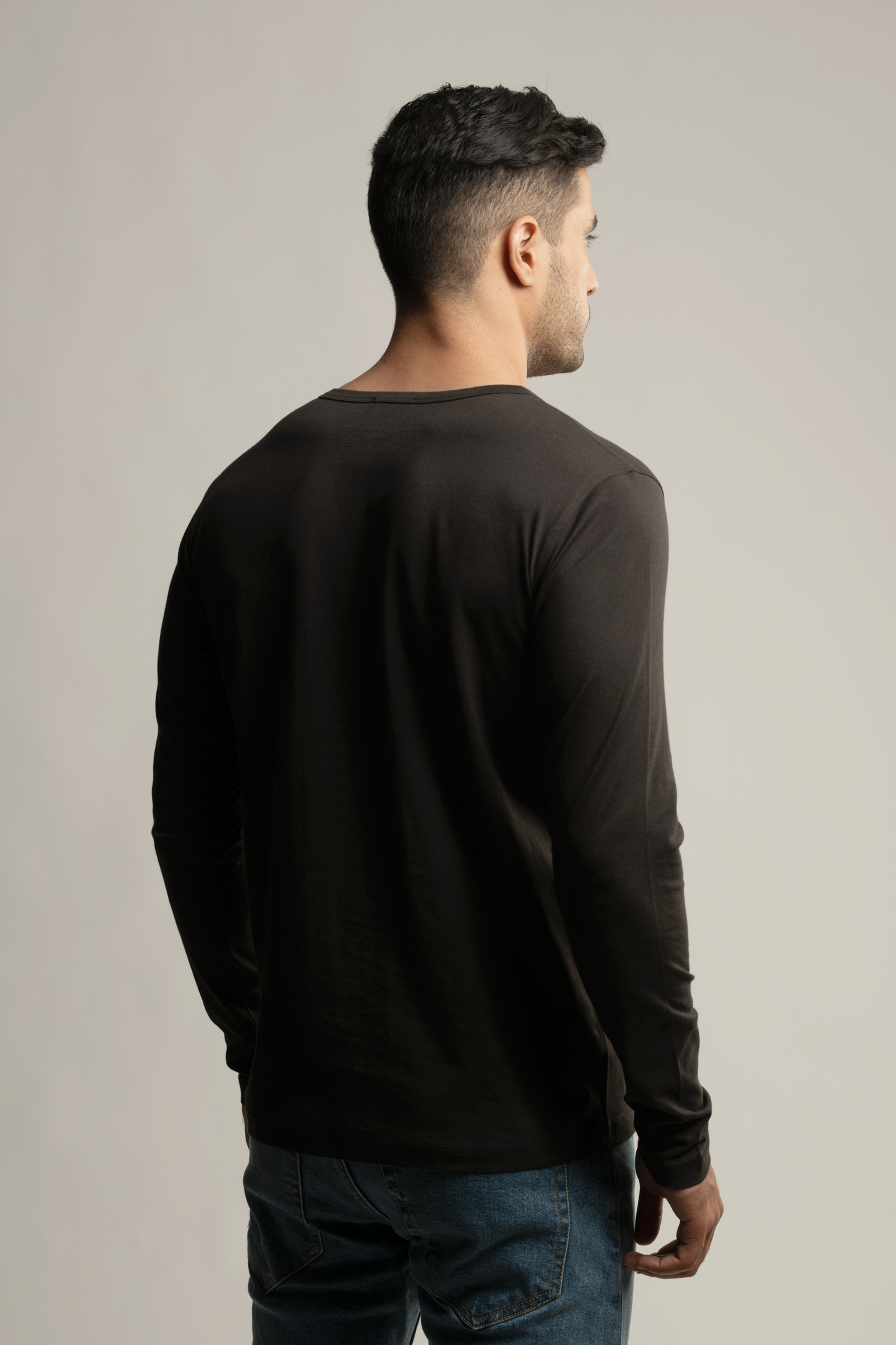 Suvin Gold Henley T-Shirt- Black